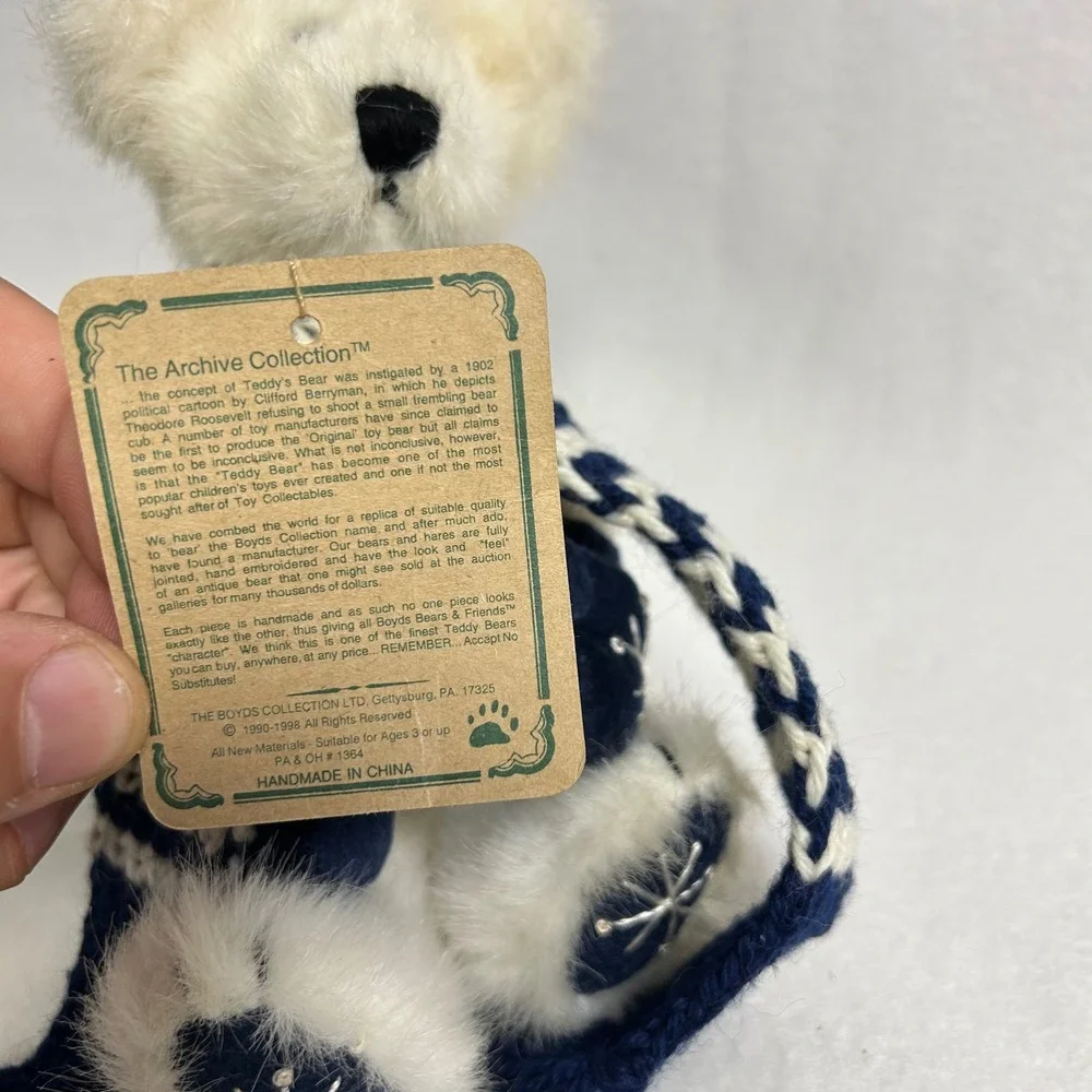 Collectable Boyds Bears & Friends  Small White‎ Polar Bear Scarf Mittens